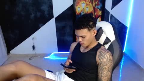 master_black777 online show from February 28, 9:47 pm