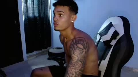 master_black777 online show from April 5, 4:47 pm