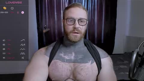 Snapshot of master_oil chatting on February 12, 11:40 am Huge Alex online show from February 12, 11:40 am