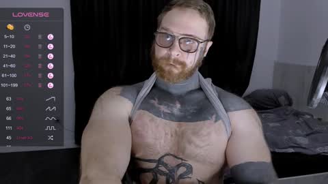 Snapshot of master_oil chatting on December 15, 11:31 pm Huge Alex online show from December 15, 11:31 pm