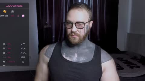 Snapshot of master_oil chatting on January 28, 7:53 am Huge Alex online show from January 28, 7:53 am