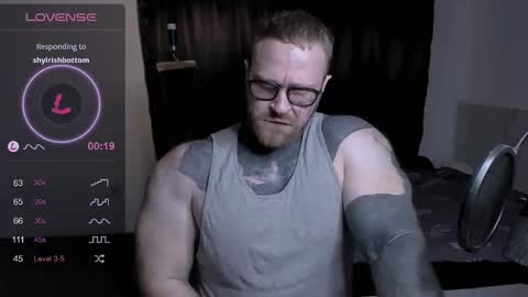 Snapshot of master_oil chatting on February 26, 6:00 pm Huge Alex online show from February 26, 6:00 pm