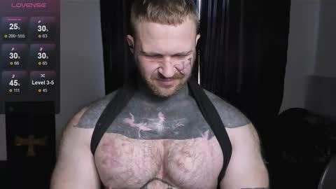 Snapshot of master_oil chatting on October 3, 2:22 pm Huge Alex online show from October 3, 2:22 pm