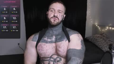 Snapshot of master_oil chatting on October 18, 8:47 pm Huge Alex online show from October 18, 8:47 pm