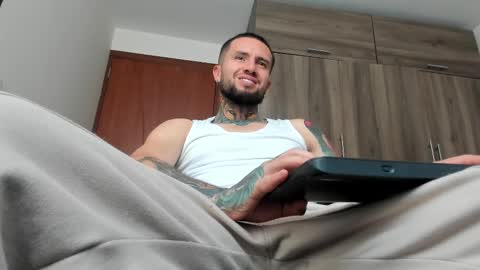 steven  online show from October 21, 10:01 pm