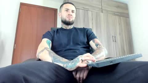 steven  online show from November 17, 2:36 am