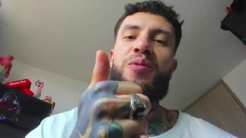 steven  online show from December 22, 9:53 pm