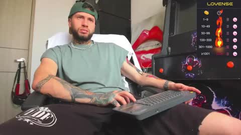 steven  online show from February 22, 5:09 pm