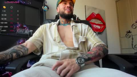 steven  online show from December 16, 9:52 pm