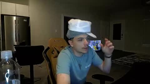 Snapshot of masterjizz1_0 chatting on October 14, 2:40 am masterjizz1_0 online show from October 14, 2:40 am