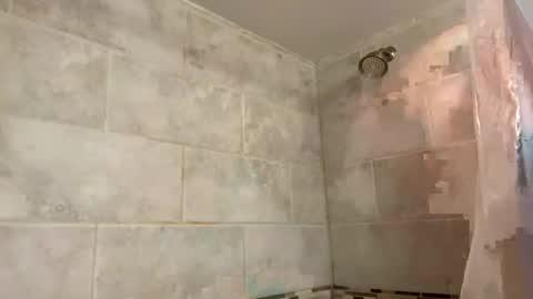 V online show from February 1, 8:40 pm