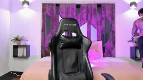 mateo_dilucajs1 online show from September 13, 10:33 pm