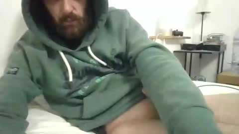 Snapshot of math0420 chatting on October 25, 12:01 am Mathias online show from October 25, 12:01 am