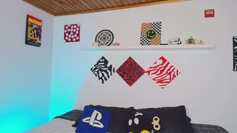 Snapshot of mathew_conelly chatting on December 6, 10:19 pm Matt online show from December 6, 10:19 pm