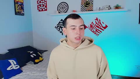 Snapshot of mathew_conelly chatting on December 26, 8:11 pm Matt online show from December 26, 8:11 pm