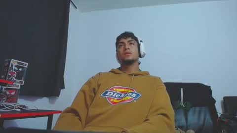 Snapshot of matias_bianco01 chatting on March 11, 6:00 am matias online show from March 11, 6:00 am