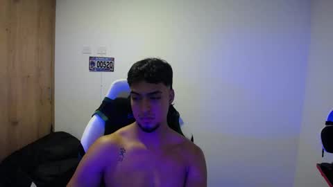 Snapshot of matias_bianco01 chatting on October 10, 3:00 am matias online show from October 10, 3:00 am