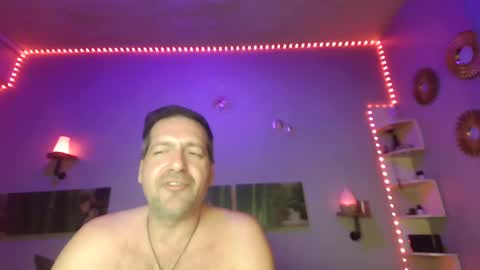 Snapshot of matrike1 chatting on December 6, 8:29 pm matrike1 online show from December 6, 8:29 pm