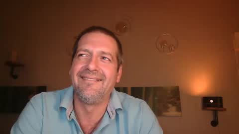 Snapshot of matrike1 chatting on February 28, 8:18 pm matrike1 online show from February 28, 8:18 pm