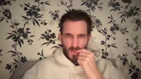 Snapshot of mattcarta chatting on February 4, 8:59 pm mattcarta online show from February 4, 8:59 pm