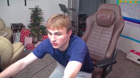 Matt Cash online show from December 17, 2:12 am