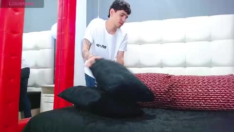 ---Matteo--- online show from October 30, 3:08 am