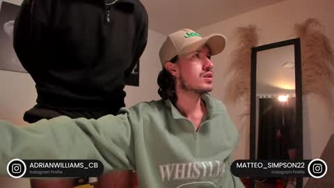 Snapshot of matteo_simpson chatting on December 15, 12:51 am Matteo simpson online show from December 15, 12:51 am