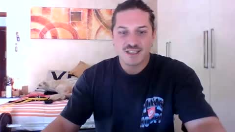 Snapshot of matteushh87 chatting on October 25, 9:22 am matteushh87 online show from October 25, 9:22 am