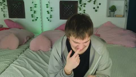 Matthew and Lara online show from January 24, 11:59 am