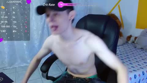 MatthewBoy online show from December 20, 1:43 pm