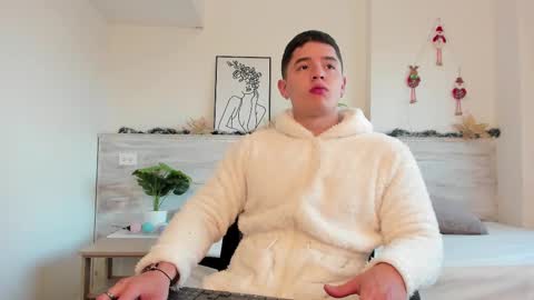 Mathias Woods online show from December 8, 12:19 pm