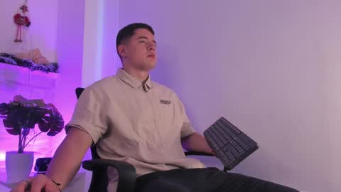 Mathias Woods online show from December 31, 1:41 pm