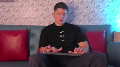 Mathias Woods online show from December 26, 1:32 pm