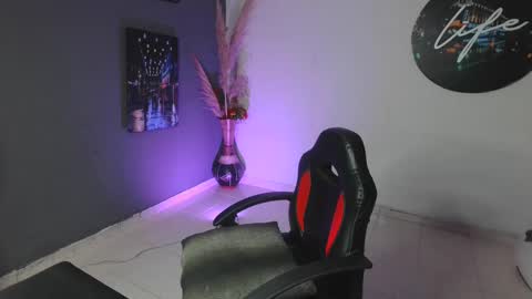 mattias     online show from December 30, 1:48 am