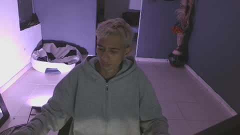 mattias     online show from March 5, 2:57 am