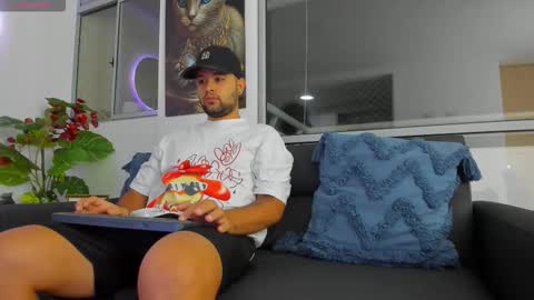 Snapshot of mattmeness chatting on October 3, 9:14 am MattMeness online show from October 3, 9:14 am