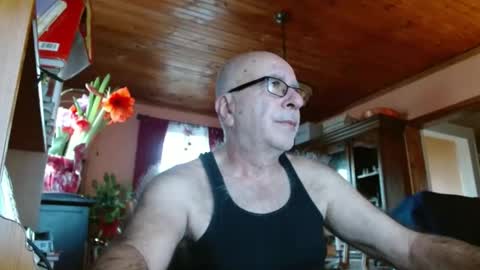 Maurice online show from January 3, 1:47 pm