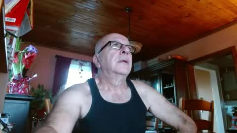 Maurice online show from December 31, 12:46 pm