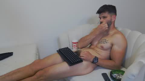 mauro_real_man online show from June 13, 7:45 pm