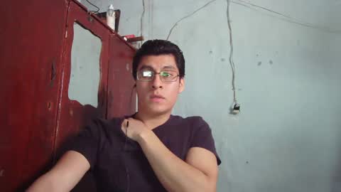 Mauro online show from December 3, 6:49 pm