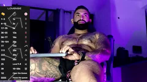 max__prada online show from February 8, 2:50 am