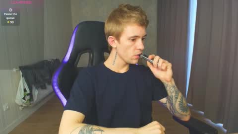 Snapshot of max_gen chatting on December 28, 11:52 am Max Gen with tats 24years  And Ethan without tats 20 years online show from December 28, 11:52 am