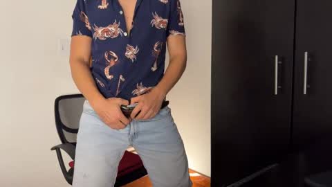 Max Lancaster online show from December 24, 10:17 pm