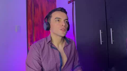 Max Lancaster online show from December 11, 12:35 am