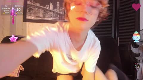 Snapshot of max_lover1 chatting on February 3, 1:51 pm Max lover1 online show from February 3, 1:51 pm