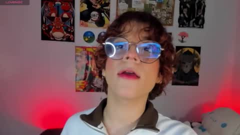 Snapshot of max_lover1 chatting on October 21, 2:14 am Max lover1 online show from October 21, 2:14 am