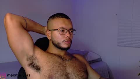 Snapshot of max_meyer chatting on October 27, 10:56 pm max_meyer online show from October 27, 10:56 pm