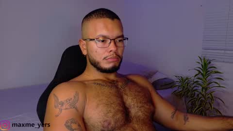 max_meyer online show from November 15, 4:25 am