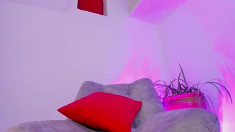 Max online show from November 21, 12:59 pm