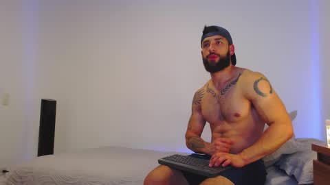 max_xl_ online show from January 14, 11:30 pm